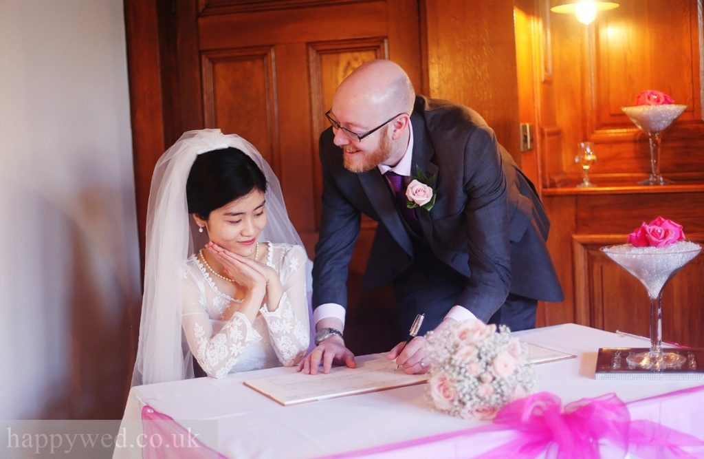 wedding photography at manor parc hotel Cardiff