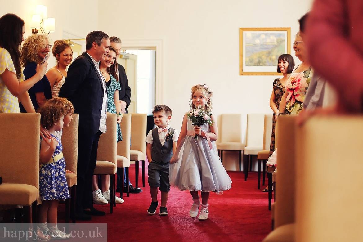 documentary and relaxed natural wedding photography South Wales