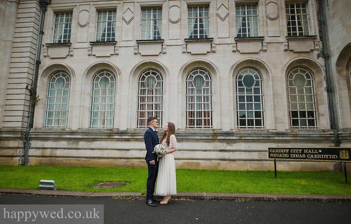 wedding photography Cardiff city hall