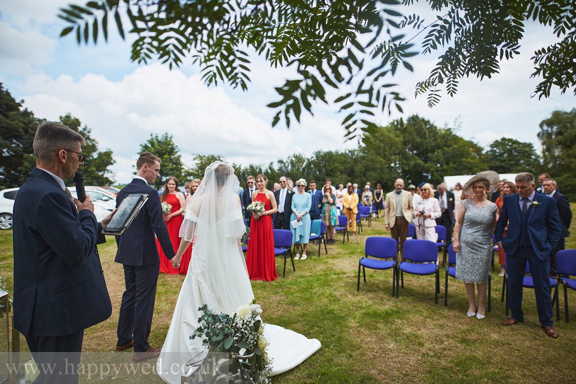 Wedding photographer Cotswolds in Gloucestershire