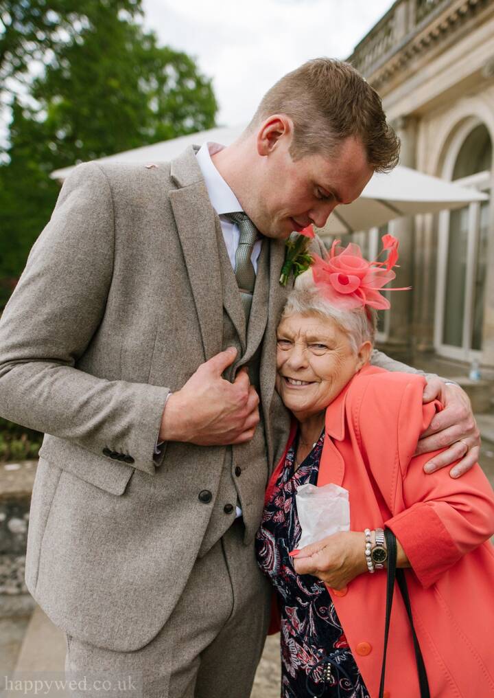 wedding photographer Cowley Manor