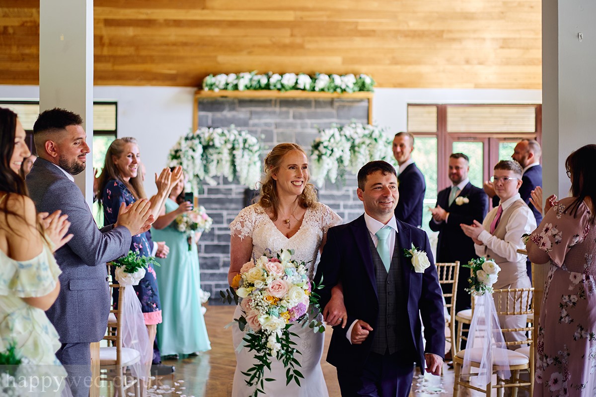 beautiful wedding I photographed at Canada Lodge and Lake