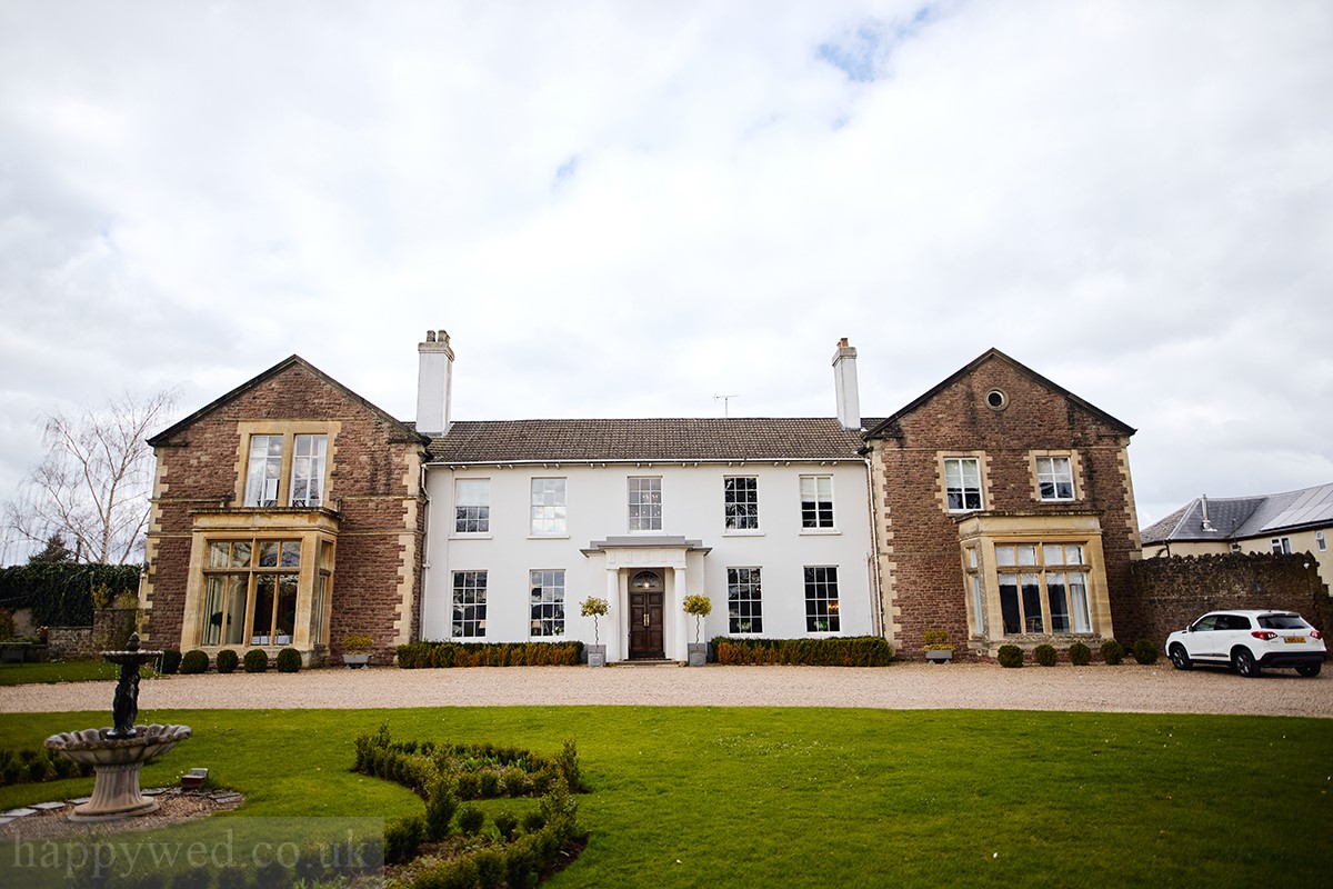 Glewstone Court