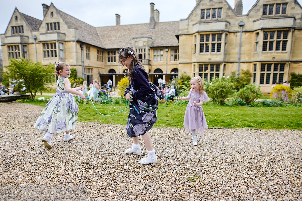 Coombe Lodge spring wedding