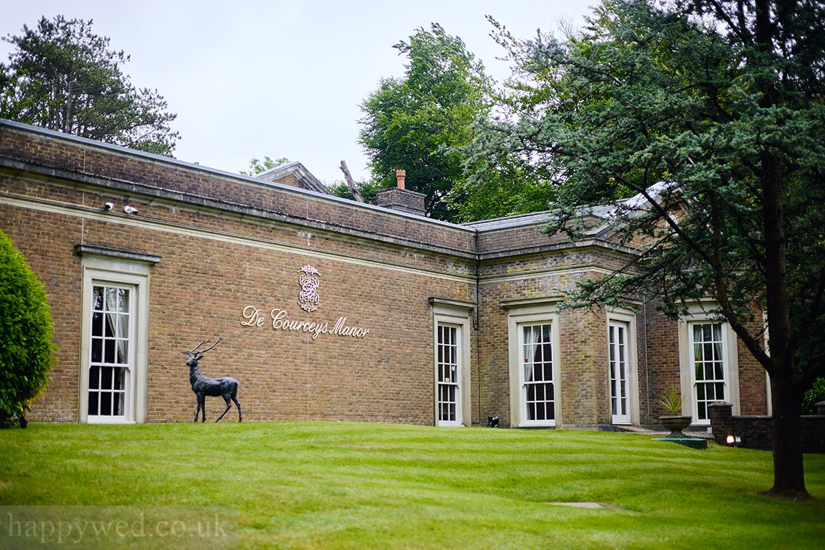 De Courceys Manor