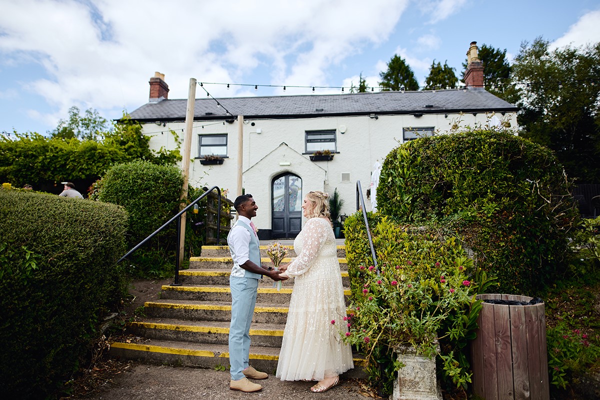 Ty Mawr pub Cardiff wedding