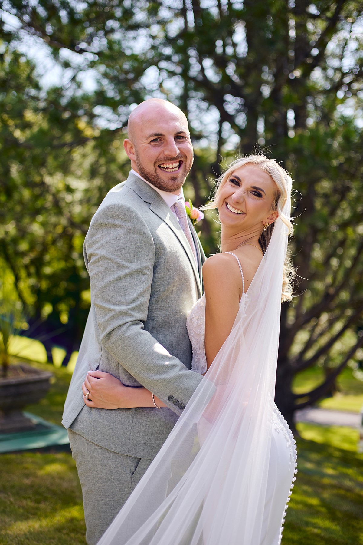 Best De Courceys Manor wedding photographers