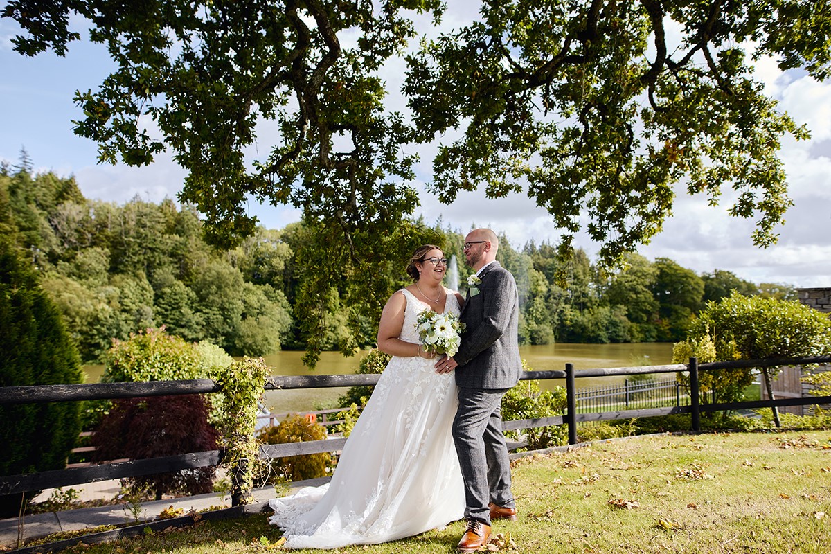 Canada lodge and lake wedding photographer