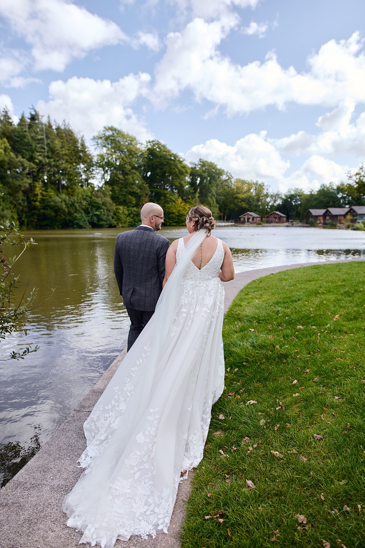 Canada lodge and lake wedding photographer