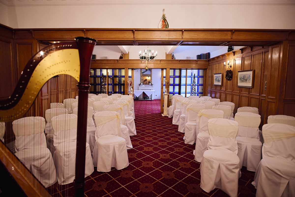 Wedding at the Glen Yr Afon House hotel