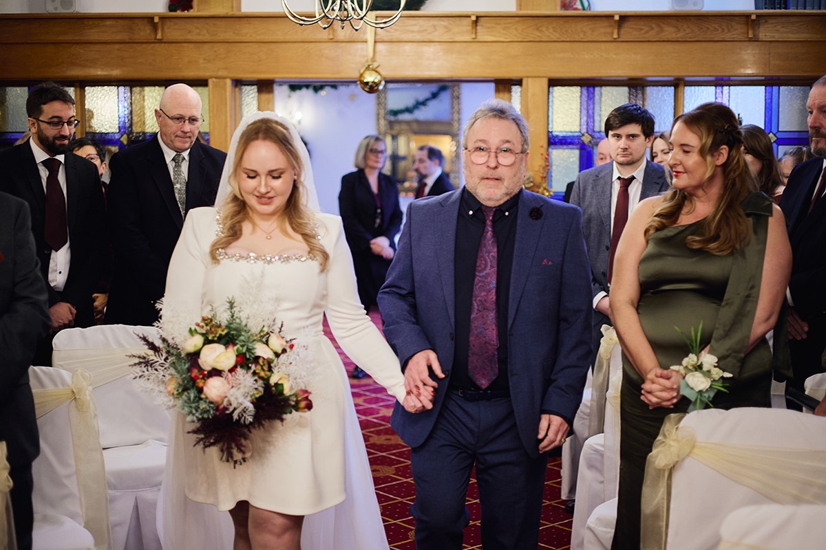 The Glen Yr Afon House Hotel ceremony photos