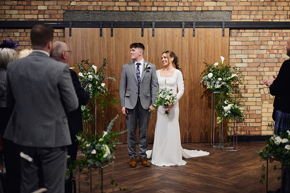 The Parkgate hotel Cardiff wedding ceremony photos
