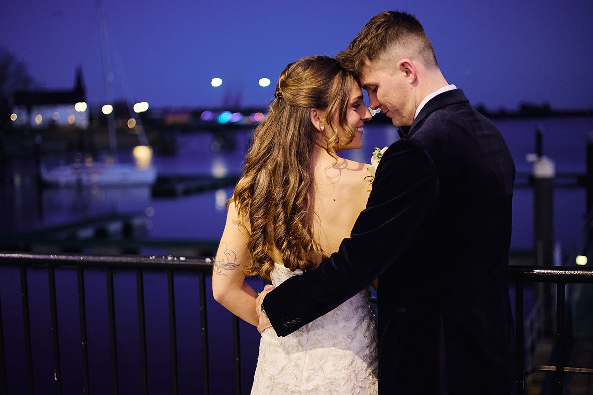 Wedding photos ideas at Cardiff Bay